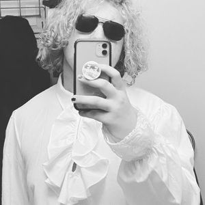 Meet your Posher, Mathias